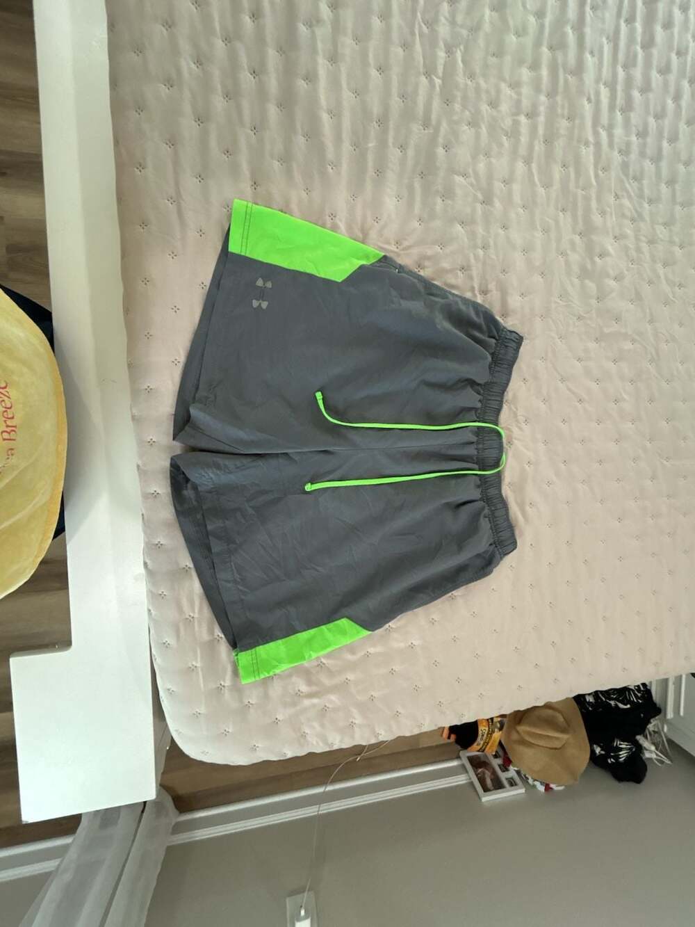 Under Armour HeatGear Athletic Shorts Gray Neon Green Size Medium